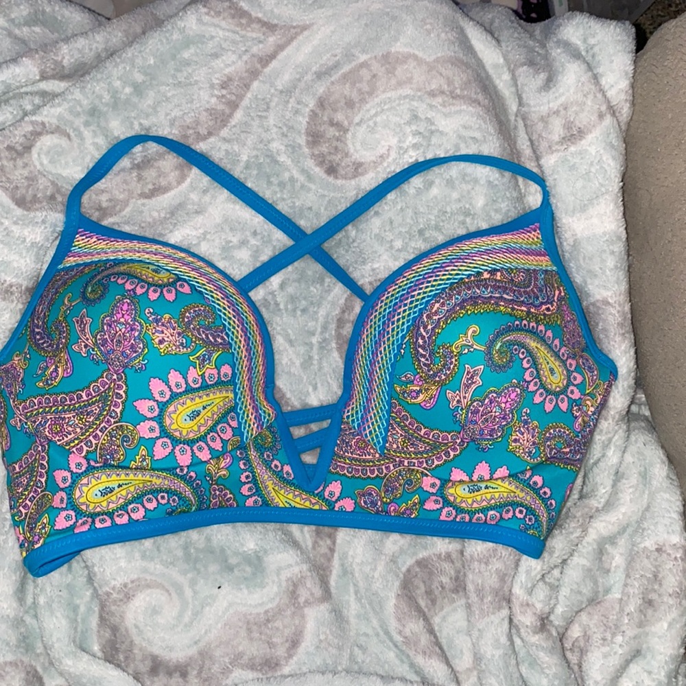 COPY - NWOT paisley bathingsuit top 34C